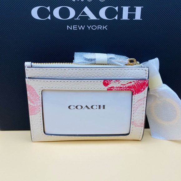 Coach Mini Skinny ID Card Case With Lips Print - Picture 2 of 5